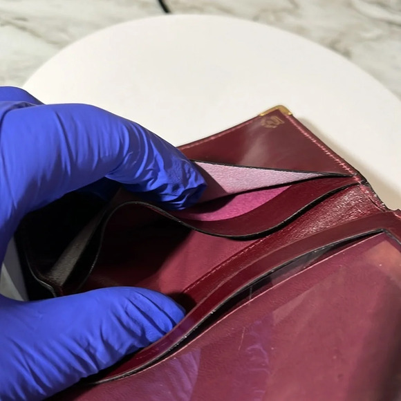 Gucci Vintage Burgundy Leather Passport Wallet From The 80s - Picture 13 of 16